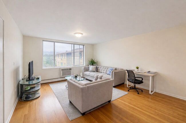 Building Photo - 7306 N Winchester Ave