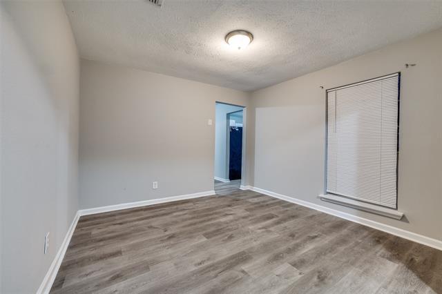 Building Photo - 631 Mosswood Dr