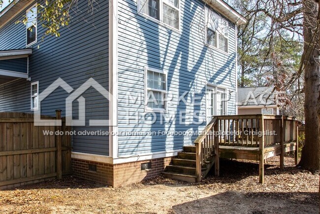 Building Photo - 10 Shoreham Ct
