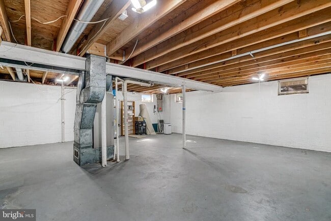 Building Photo - 6031 Mayfair Ln