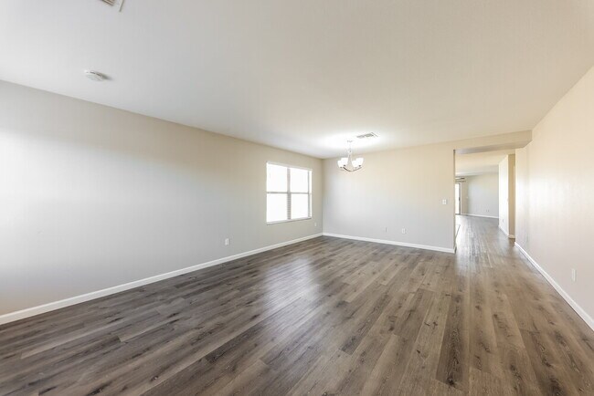 Building Photo - 15830 W Gelding Dr