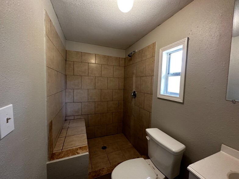 Building Photo - 3218 Baylor St