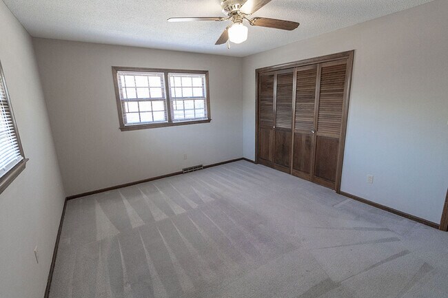 Building Photo - 306 W Briarwood Ln