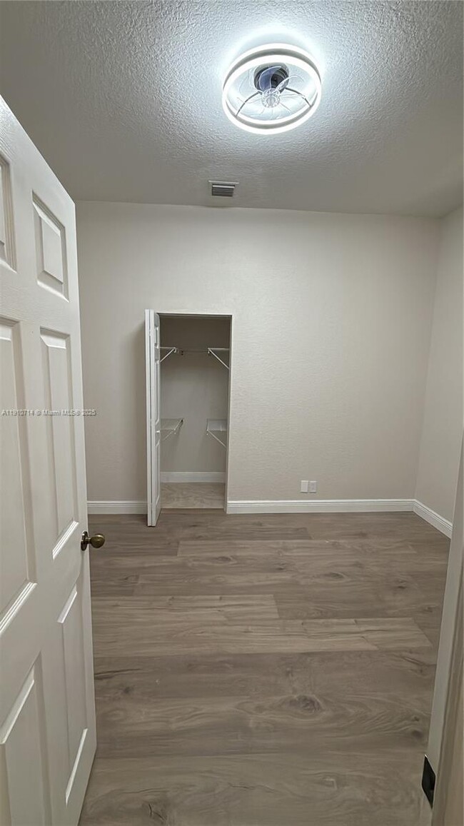 Building Photo - 1007 Nandina Dr