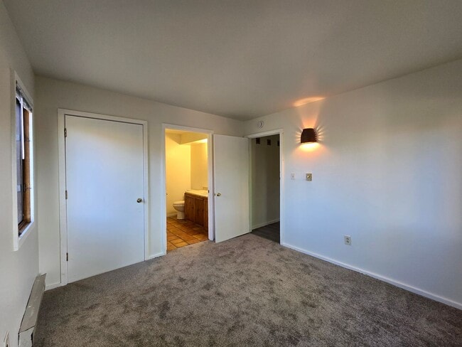 Building Photo - 2600 W Zia Rd