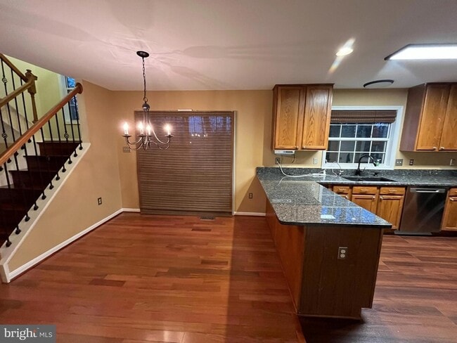 Building Photo - 16 Taber Ct