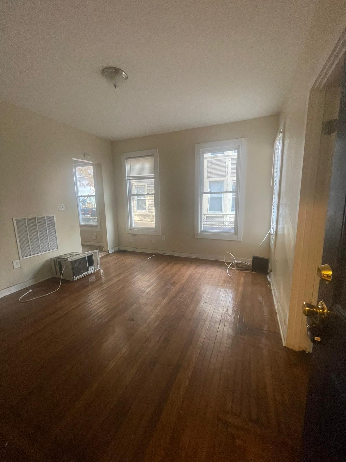 Building Photo - 268 Winthrop Ave