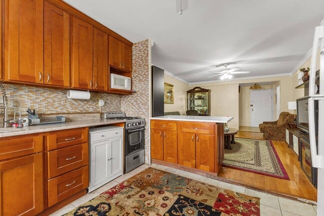 Building Photo - 61-15 98th St