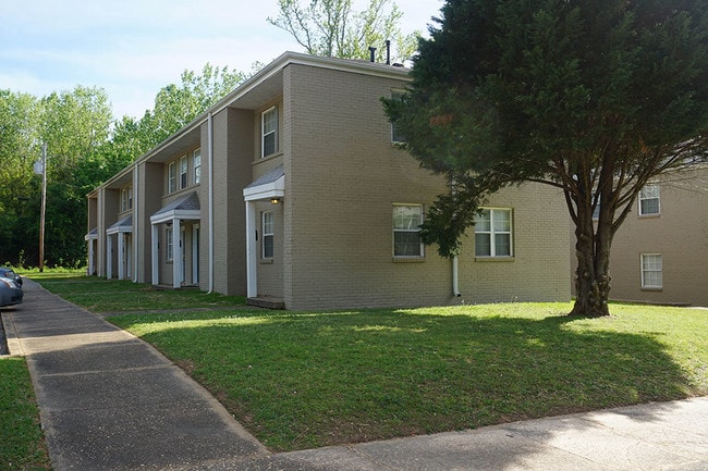 Building Photo - Sylacauga Oaks Apartments