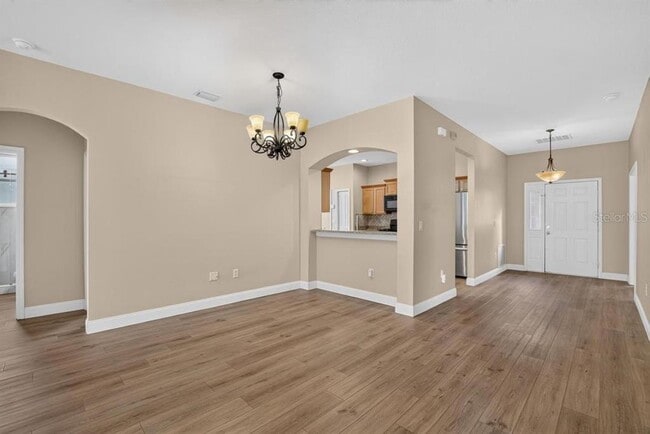 Building Photo - 5605 Hawklake Rd