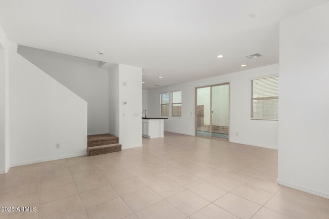 Building Photo - 14633 W Sand Hills Rd