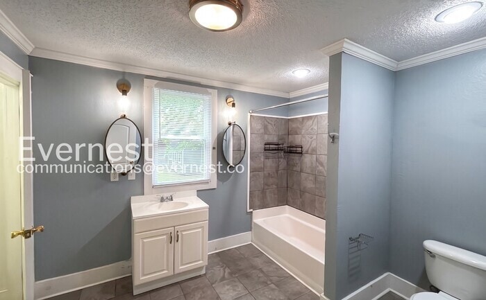 Building Photo - 3617 Monte Vista Dr