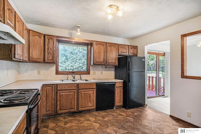 Building Photo - 13946 Arbor Cir