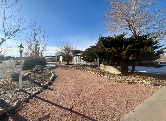 Building Photo - 301 W Mangrum Dr