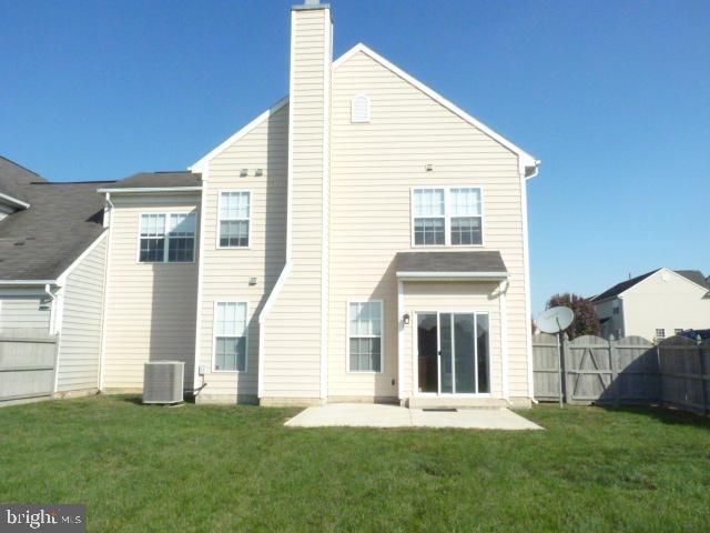 Building Photo - 3650 Rolling Hills Dr