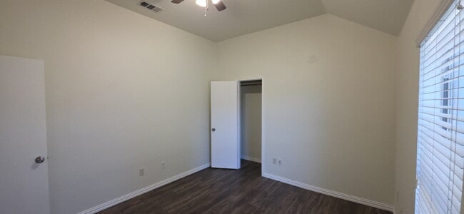 Building Photo - Beautifully Remodeled Home in Mansfield ISD – Corner Lot with Modern Upgrades!