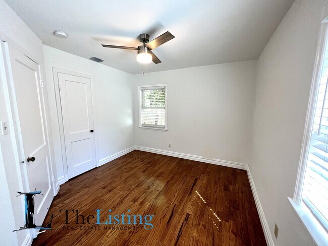 Building Photo - 5905 N Tampa St