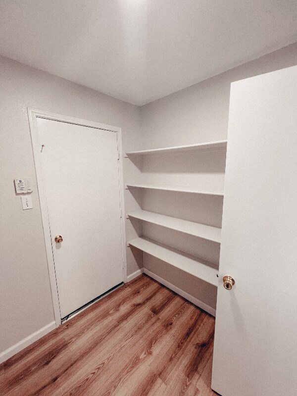 Building Photo - 243 Meadowcrest Dr