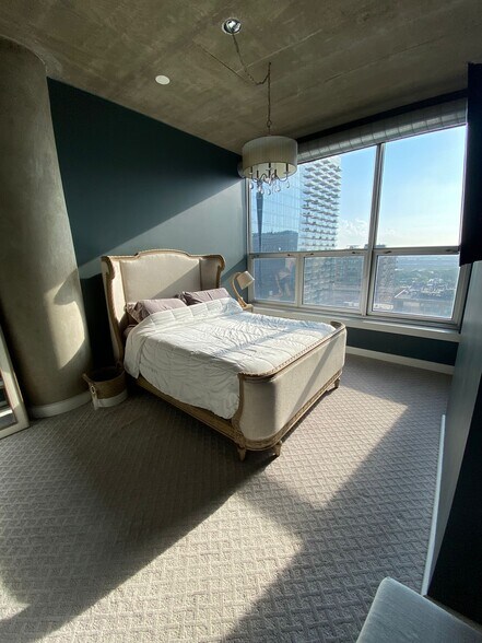 Master Bedroom - 1305 S Michigan Ave