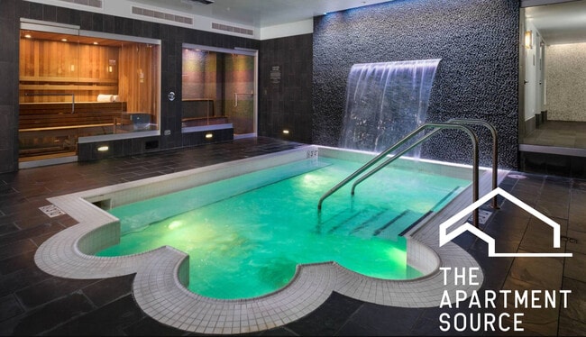 Building Photo - 469 W Huron St