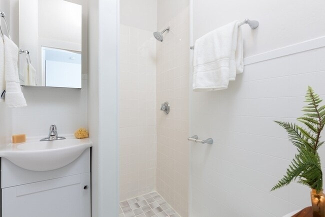 Building Photo - 16 Chauncy St