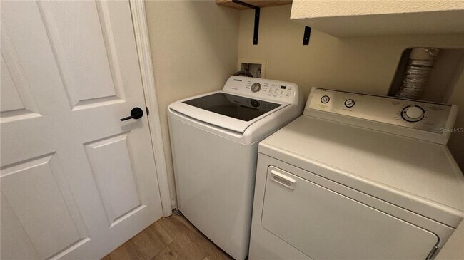 Building Photo - 7729 Plantation Cir