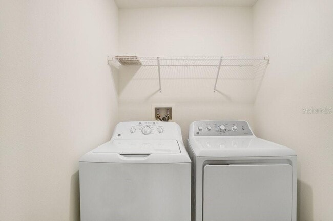 Building Photo - 6024 Shiner St