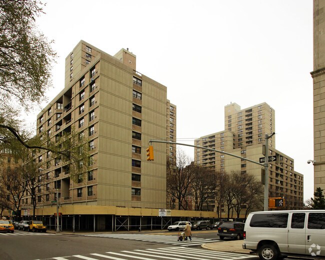 Lakeview Apartments 1250 5th Ave New York NY 10029 Apartment Finder
