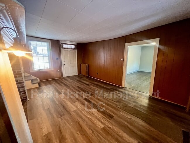 Building Photo - 1287 W Penn Ave