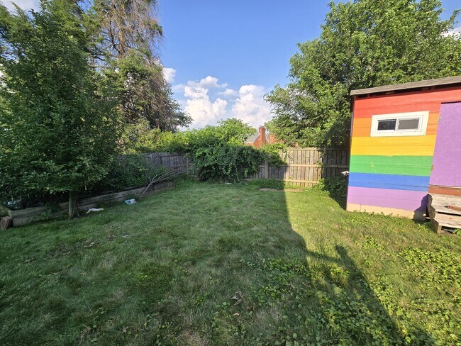 Building Photo - 1430 Simona Dr