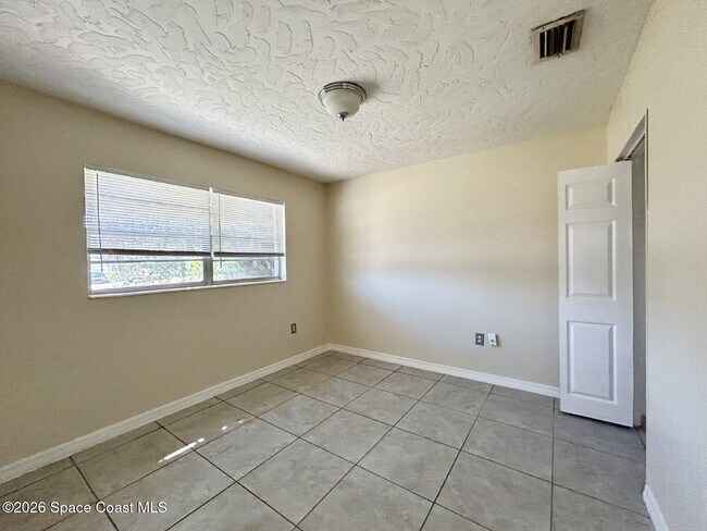 Building Photo - 100 Prince Ave