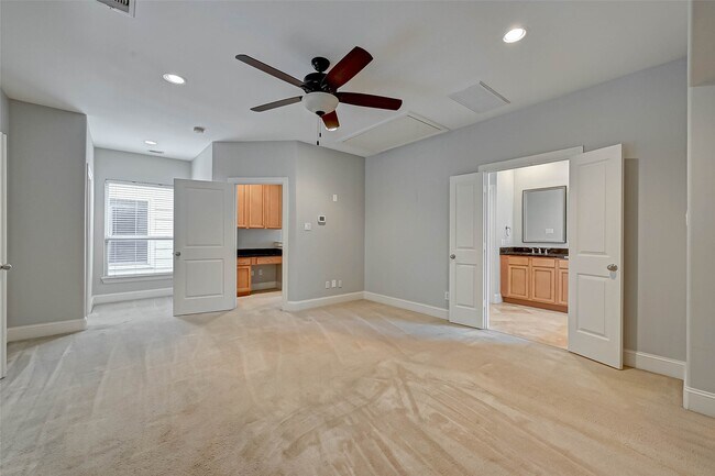 Building Photo - 2906 Leeland St