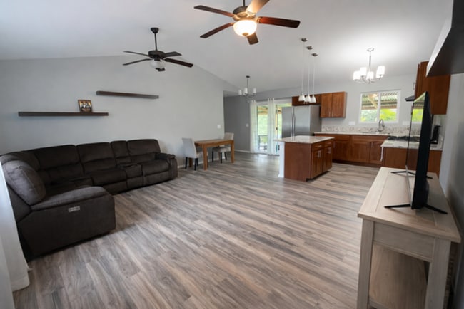 Building Photo - Charming 3BR / 2BA Home in Hawaiian Paradise Park