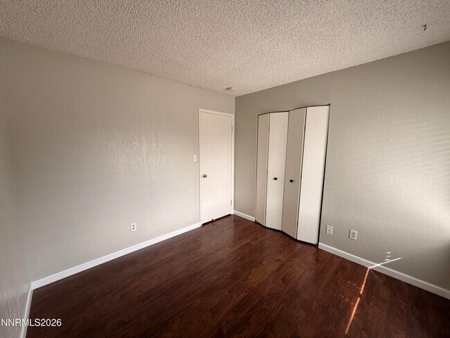 Building Photo - 1076 Palmwood Dr