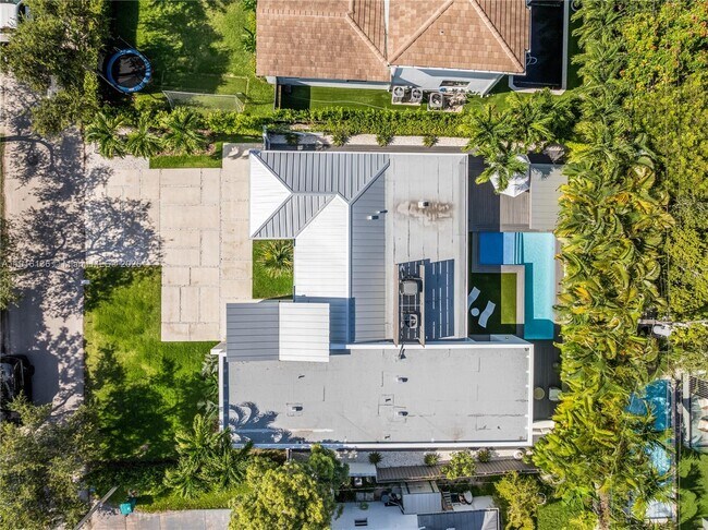 Building Photo - 475 Woodcrest Rd