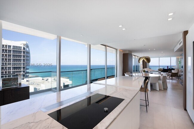 Building Photo - 10203 Collins Ave