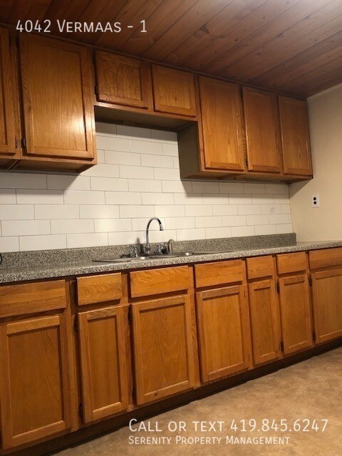 Building Photo - Cozy 1-bedroom Duplex!