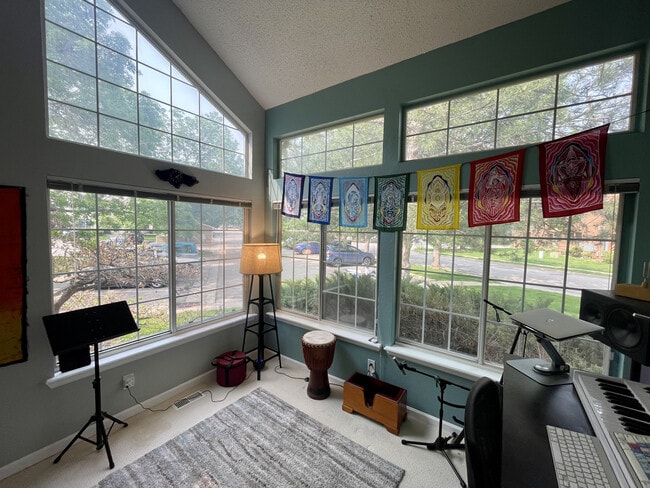 Building Photo - 4871 White Rock Cir