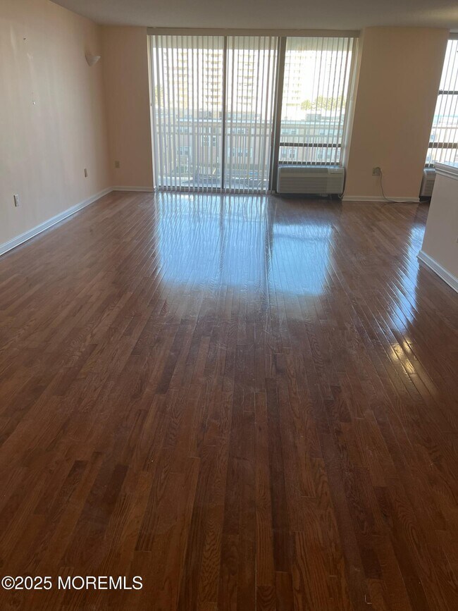 Building Photo - 787 Ocean Ave