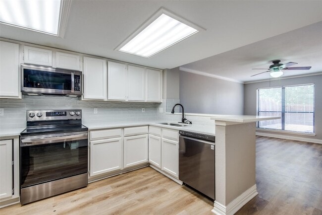 Building Photo - 3813 Beaumont Ln