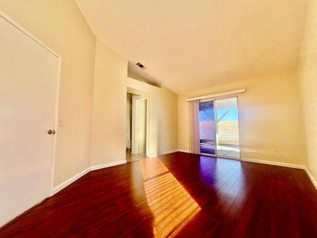 Building Photo - AVAILBLE NOW!! LOVELY 3-bedroom 2 bath Home in Indio!