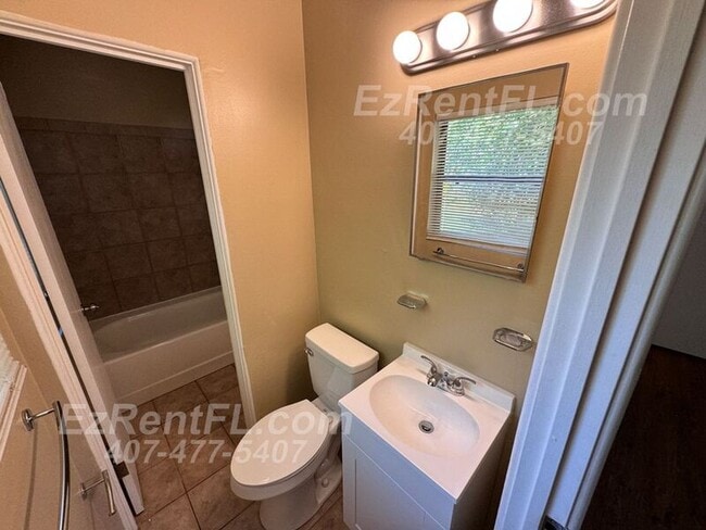 Building Photo - 616 Woodling Pl