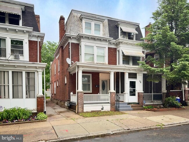 Building Photo - 19 S 20th St