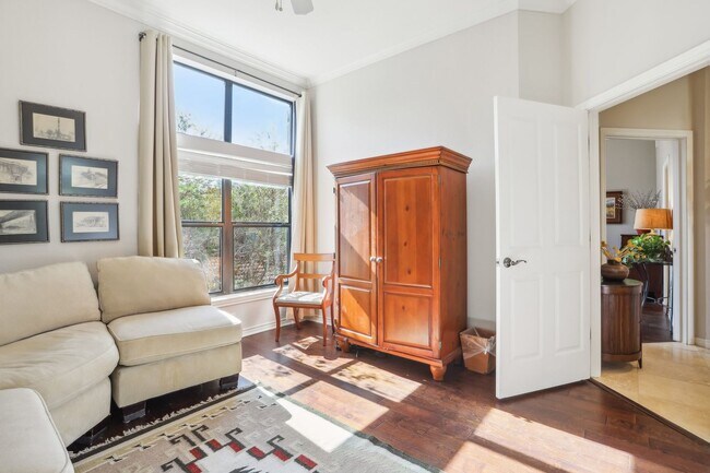 Building Photo - Luxury Riverfront Condo Near Georgetown Square | 2 Bed / 2 Bath with Balcony