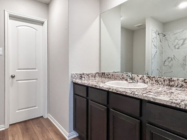 Building Photo - Beautifully Refreshed 3-Bedroom Home in Desirable Hightop Ridge