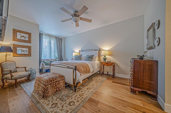 Building Photo - 1059 Esparanza Way