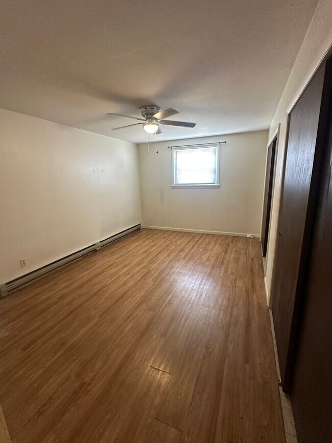 Large main living area. - 327 M St