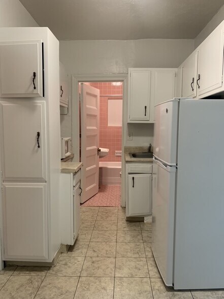 Building Photo - 1223 Beacon St