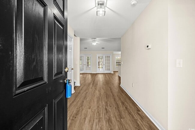 Building Photo - 280 Barclay Dr