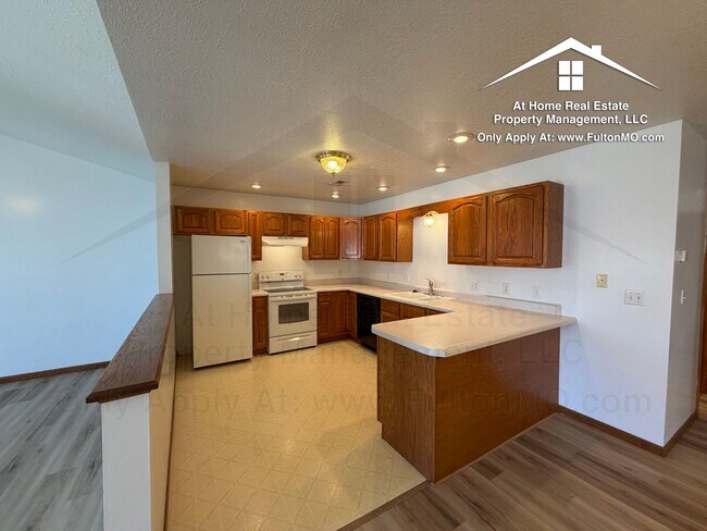 Building Photo - 1117-1119 Ashton Circle East